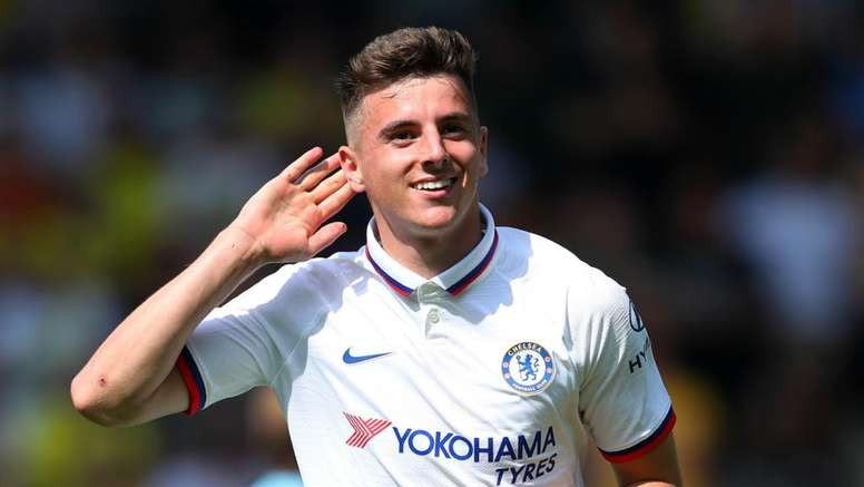 Chelsea đang đối mặt với nguy cơ mất đi viên ngọc quý trong đội hình là Mason Mount khi Real Madrid bắt đầu dòm ngó ngôi sao trẻ này.