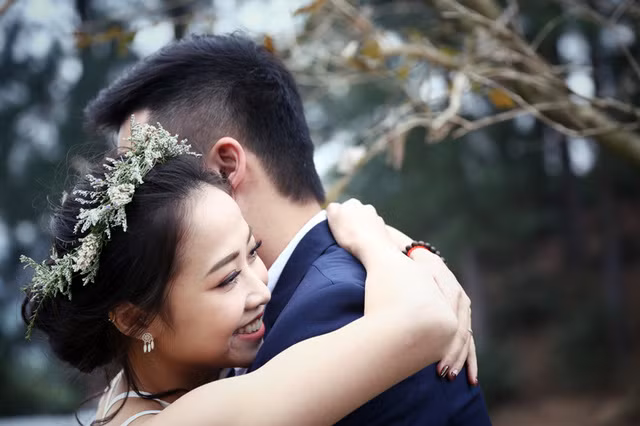 Bộ ảnh cưới lãng mạn của cặp đôi được thực hiện ở vùng núi Hàm Lợn, Sóc Sơn, Hà Nội. Ảnh trong bài: Facebook nhân vật.