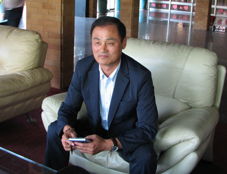 Chính vì nắm bắt được khả năng tiềm ẩn của Xuân Trường nên HLV Choi Yoon Gyum đã gợi ý để bầu Đức cho tiền vệ người Tuyên Quang chuyển sang đầu quân cho Gangwon, nhằm có nhiều cơ hội ra sân hơn.