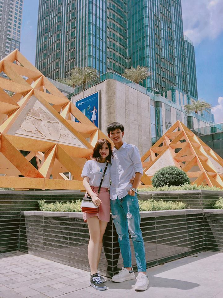 Không chỉ gây ấn tượng bởi độ cao khủng của mình, tòa nhà cao ốc The Landmark 81 còn có những không gian xanh, văn minh, hiện đại làm background "sống ảo" cực chất cho các bạn trẻ.