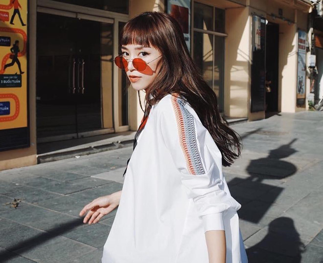 Gần đây, hot girl 9X này xuất hiện trong dự án web drama 21 ngày yêu em. Nam diễn viên Tuấn Trần thẳng thắn thừa nhận đã bị "say nắng" trước vẻ đẹp dịu dàng của Salim.