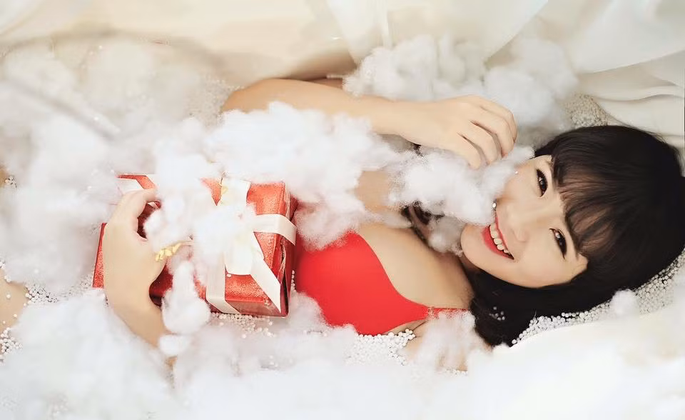 Bằng chất giọng ấm áp, tình cảm và vô cùng tâm trạng thì bản cover bằng hai thứ tiếng của My Sushi được dân mạng đón nhận rất nhiệt tình. Cụ thể, chỉ sau 2 ngày đăng tải, đoạn clip cover này của cô hot girl trường nghệ thuật đã có được hơn 60.000 lượt nghe cùng 5000 lượt chia sẻ trên mạng xã hội.