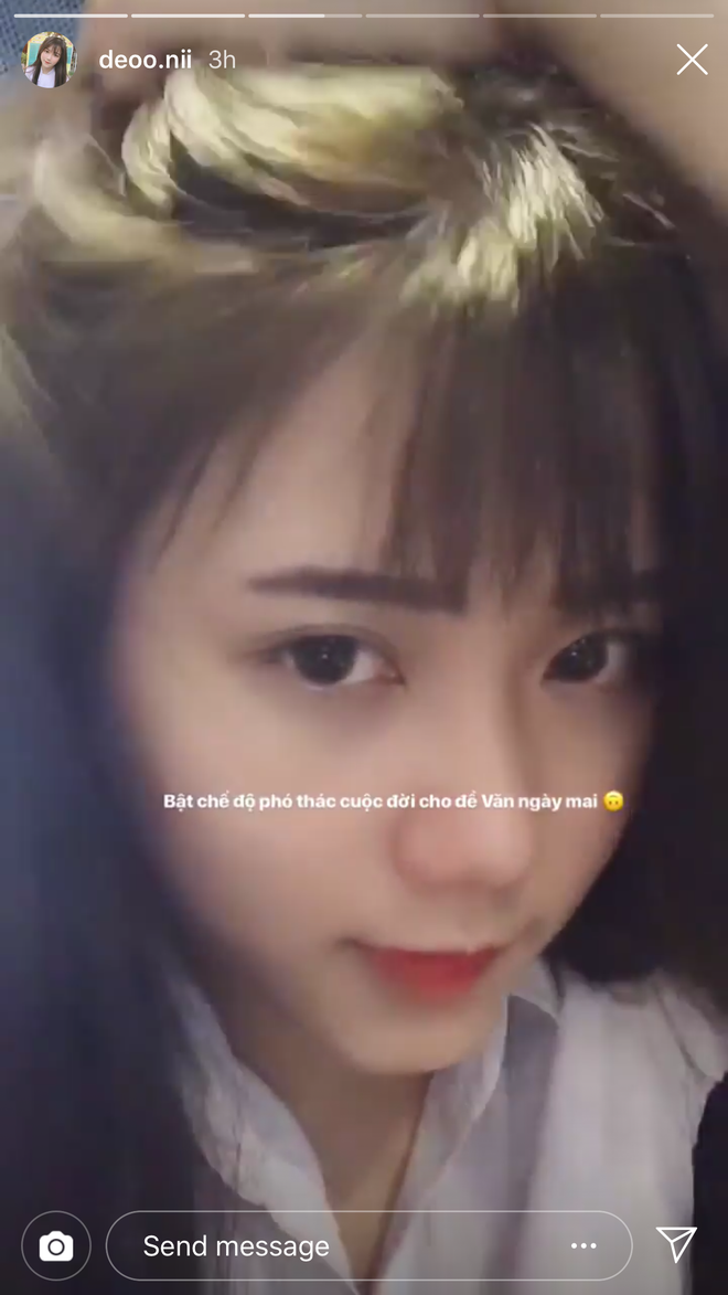 Trúc Đào - girl xinh Bình Dương sinh năm 2001 gây sốt MXH với những tấm ảnh mặc áo dài.