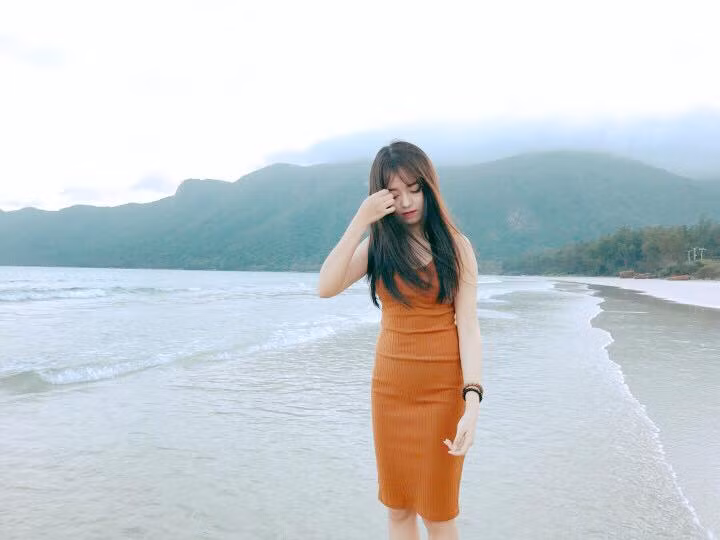 Bất mí thêm cho các game thủ, Hồ Hạ cũng là một tay chơi game online cừ khôi và hãy dè chừng độ nhanh và tinh quái của cô bạn này trong game. Ảnh sử dụng trong bài: FBNV.