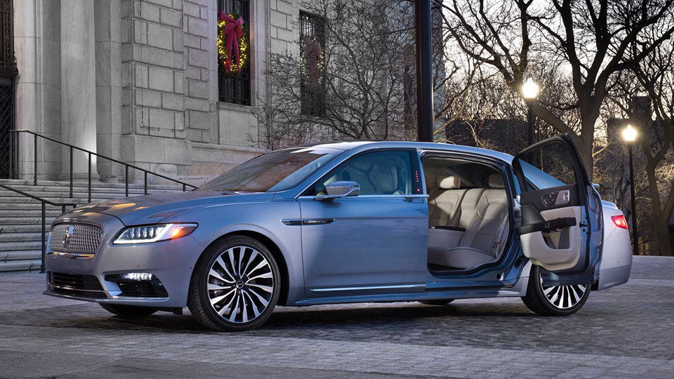Lincoln Continental là một trong những mẫu xe biểu tượng gắn liền với chặng đường phát triển của hãng xe nước Mỹ. Để kỷ niệm sinh nhật lần thứ 80 của mẫu xe tên tuổi này, mẫu xe Lincoln Continental 80th Anniversary Coach Door Edition bản giới hạn đã chính thức ra mắt..