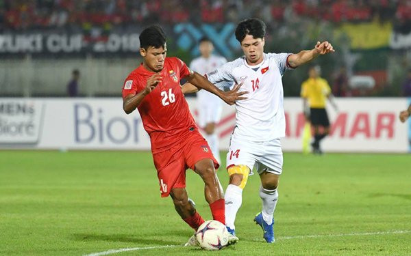 Công Phượng đã vắt sức, HLV Park Hang Seo nên cất cho bán kết? Cong Phuong da vat suc, HLV Park Hang Seo nen cat cho ban ket?