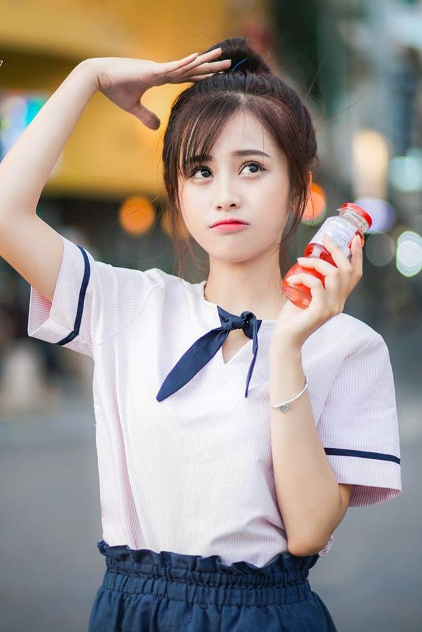 Nguyễn Thị Phương Dung (19 tuổi, quê Bình Phước) hiện là sinh viên năm 2, Đại học Văn hóa Nghệ thuật và Quân đội TP HCM.