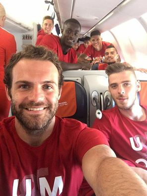 Để chuẩn bị cho chuyến du đấu ICC cúp, HLV Mourinho đã chọn cho mình 25 cầu thủ xuất sắc nhất. Thế nhưng, ngôi sao được chờ đợi nhất là Ibrahimovic vẫn chưa xuất hiện.