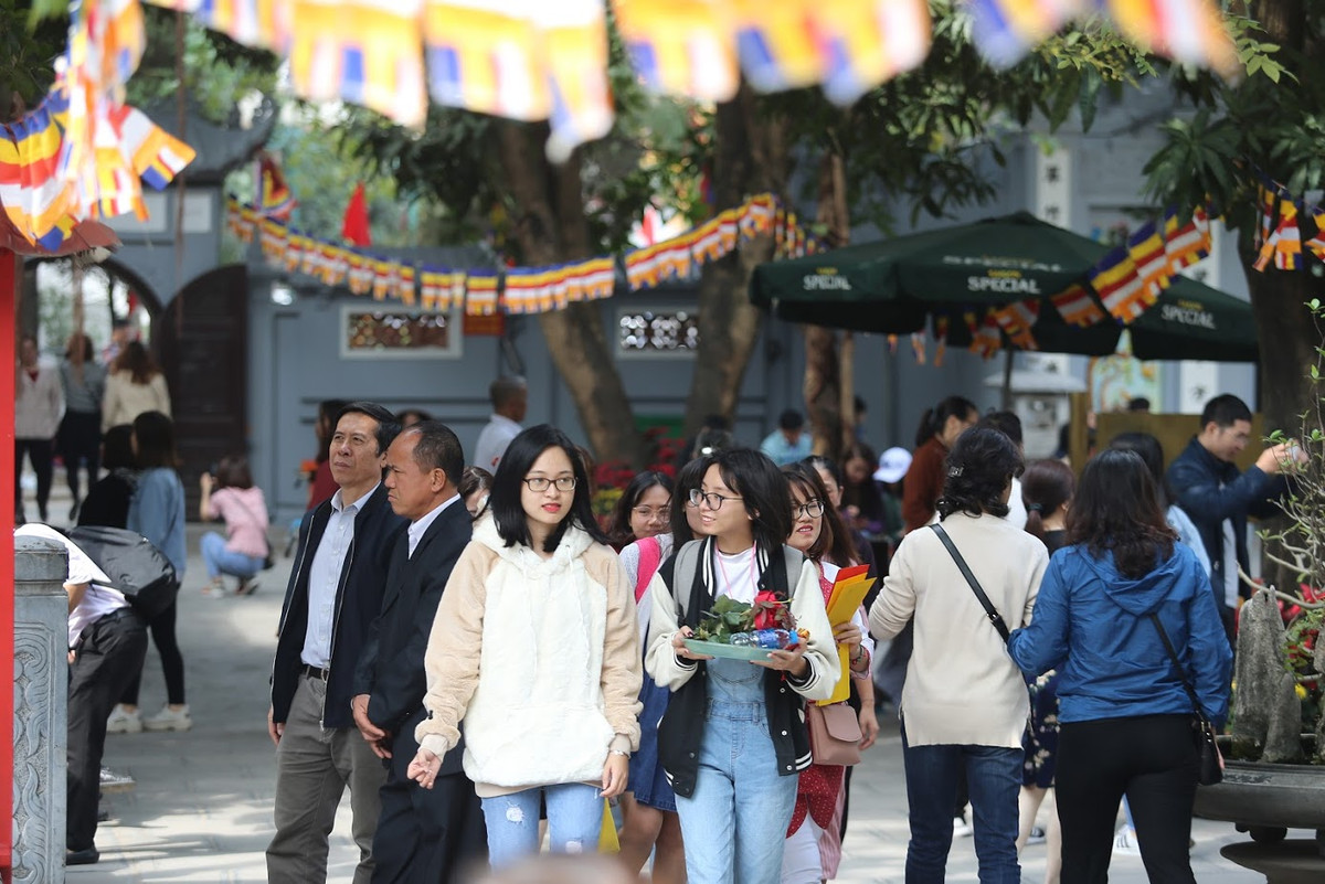 Le tinh nhan: 'Dong nghet' gai e no nuc toi chua Ha cau duyen