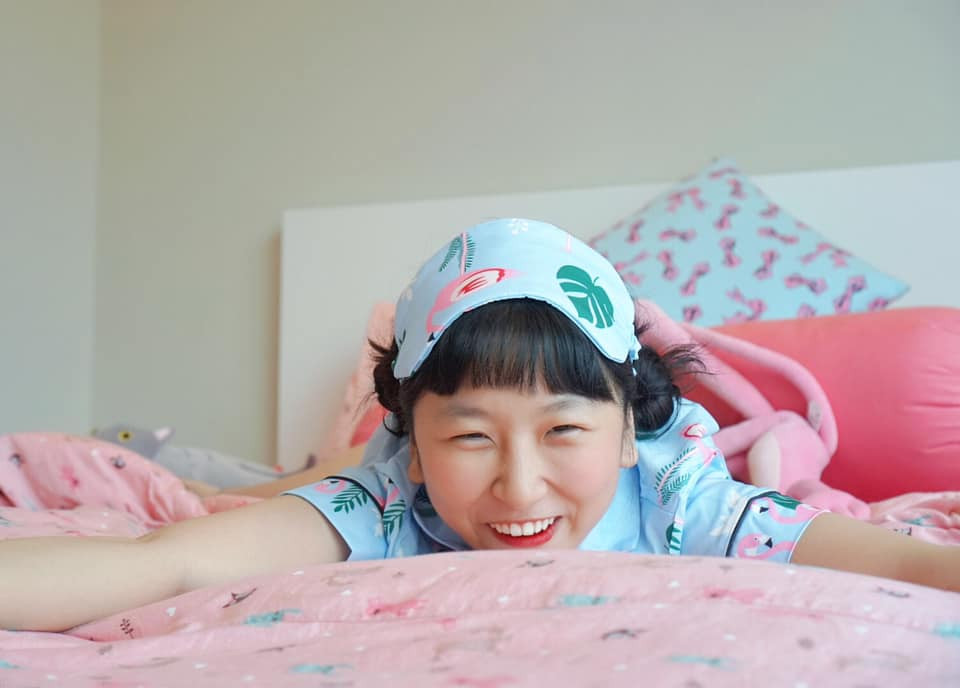 Đây không phải là lần đầu tiên, Trang Hý khoe dáng với bikini. Trước đó, cô nàng này cũng chẳng ngần ngại để bản thân vui vẻ và thoải mái với những bộ bikini đầy màu sắc.