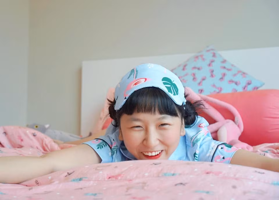 Đây không phải là lần đầu tiên, Trang Hý khoe dáng với bikini. Trước đó, cô nàng này cũng chẳng ngần ngại để bản thân vui vẻ và thoải mái với những bộ bikini đầy màu sắc.