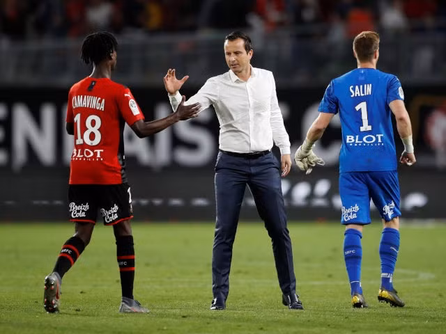 Chuyển nhượng bóng đá tờ Ariquipe đăng tải, Stade Rennais đồng ý để Camavinga ra đi nếu có bất kỳ CLB nào chồng lên bàn đàm phán 50 triệu euro.