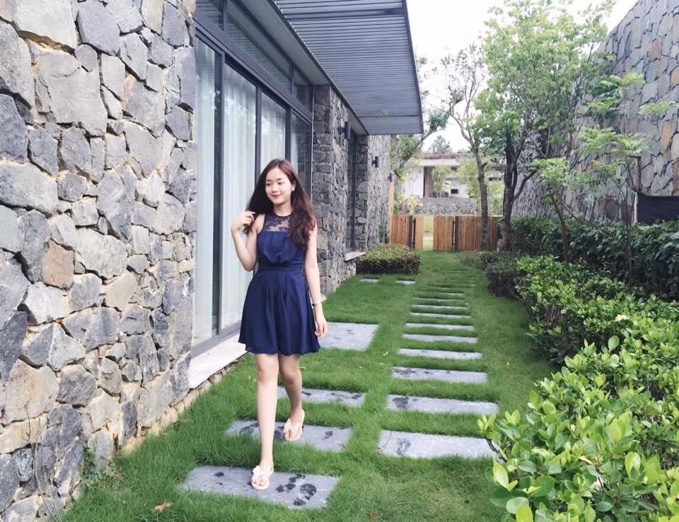 Cũng chính sự xinh đẹp và thành công của Thủy Tiên khiến nhiều người chú ý đến cô.