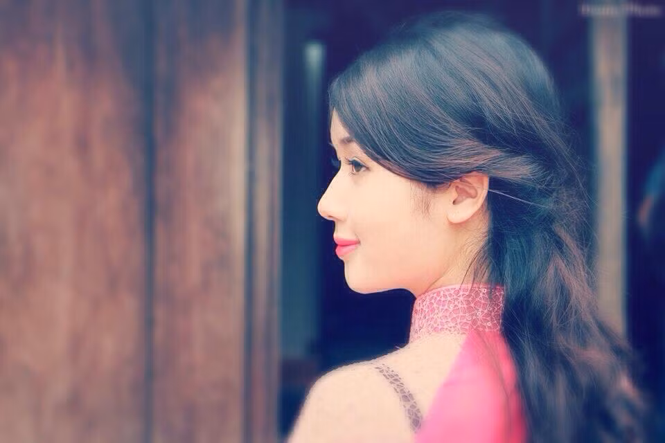 Chính vẻ đẹp ngây thơ đã khiến thời gian đầu đứng lớp của Thủy Tiên gặp vô vàn khó khăn với những học sinh của mình. Cô bị không ít sinh viên nghĩ trò trêu chọc.