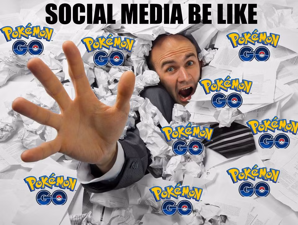 Các cư dân mạng cũng lo sợ rằng trò chơi Pokemon Go sẽ khiến nhiều người bị nhấn chìm, mải miết đi săn tìm chúng mà lãng quên công việc.