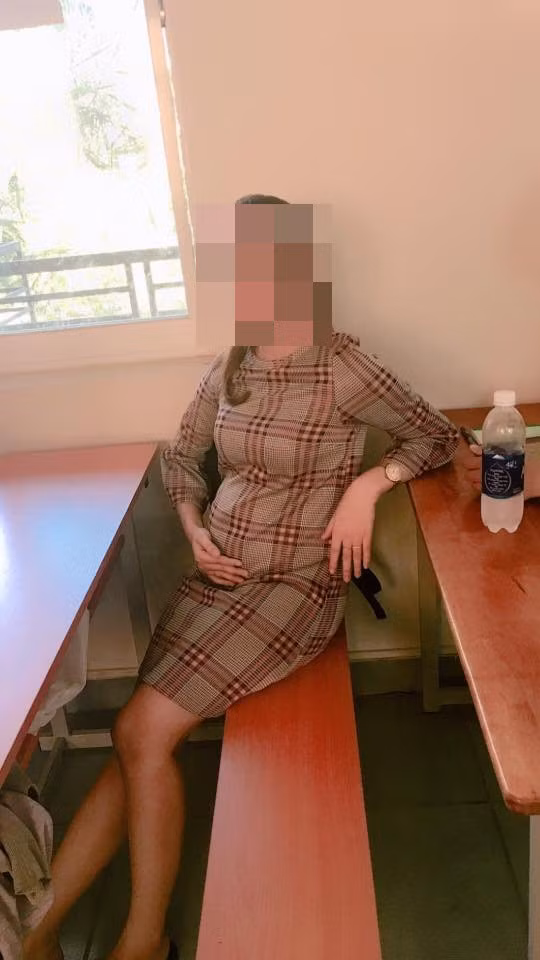 Đơn cử như câu chuyện của nickname P.KN trong một hội nhóm có đông thành viên như sau: ""Mình vừa mới bị người yêu bỏ. Lí do gì mọi người biết không? Vì mình mập, cứng đầu và nông cạn. Gần 3 năm yêu nhau anh ấy đối xử với mình rất tốt. Nhưng vừa qua, anh ý đã quay ngoắt 180 độ khi chê mình bụng béo như mang bầu. Lúc đầu cũng hơi sốc và dần hiểu ra rằng chỉ vì bức ảnh chụp gửi cho anh ấy hơi mập, mình nghiện trà sữa và sashimi cá hồi nên thành ra vậy".