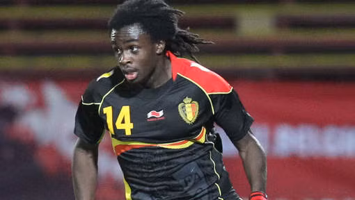 Romelu Lukaku đang từng bước trở thành cái bóng quá lớn che mờ sự nghiệp đang lên của người em Jordan của mình.