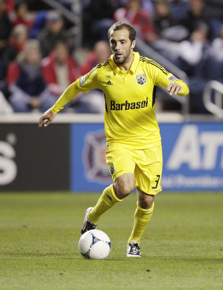 Federico Higuain đã có 8 bàn thắng và 9 đường kiến tạo ở giải MLS trong màu áo Columbus Crew năm vừa qua. Đây là thành tích tuyệt vời đối với một cầu thủ năm nay đã bước sang tuổi 31.