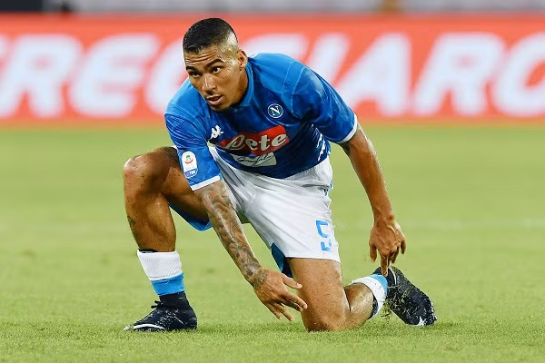 Nguồn tin từ Tuttomercatoweb cho hay, HLV Pep Guardiola nhắm đến tiền vệ Allan của Napoli. Theo đó, Man xanh sẵn sàng trả 100 triệu euro để có ngôi sao người Brazil ngay trong tháng 1 này.