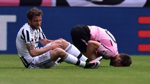 Claudio Marchisio (ĐT Italy) dính chấn thương dây chằng chéo trước hồi tháng 4 vừa qua và phải nghỉ thi đấu ít nhất 4 tháng.