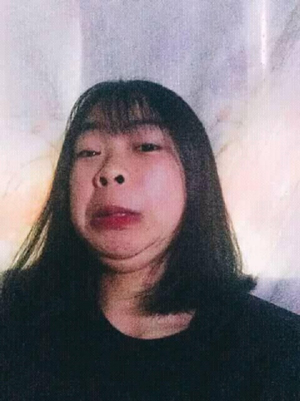 Cũng vì vậy, mới đây trên mạng xã hội, hội chị em hai cằm đã được lập ra và đây là nơi để họ cùng nhau khoe đặc sản cằm hai ngấn của mình.