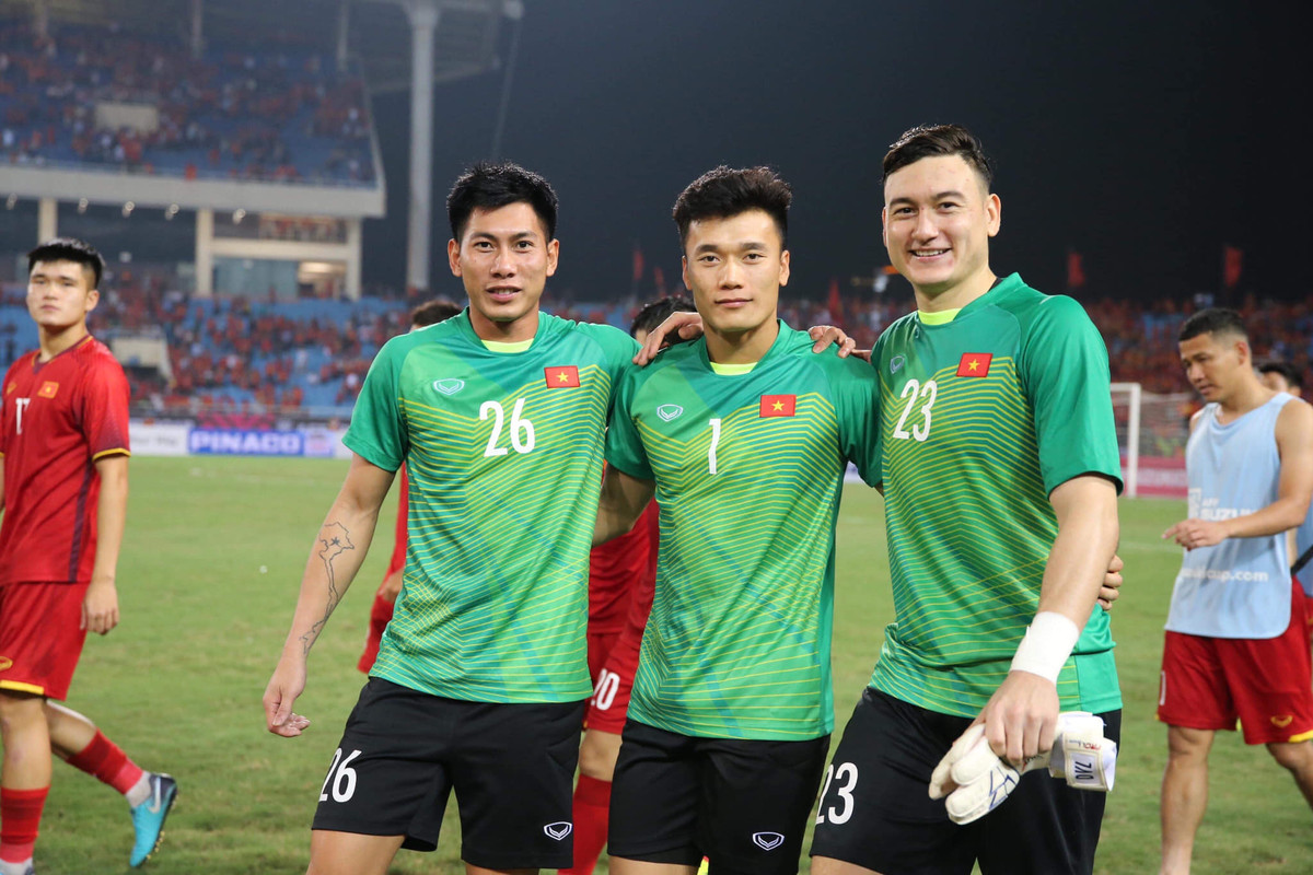 Van Lam xuat sac, co hoi cho Bui TIen Dung o doi tuyen Viet Nam?