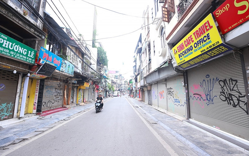Góc phố Lương Ngọc Quyến sáng ngày đầu tiên của đợt nghỉ lễ 30/4 - 1/5 năm nay.