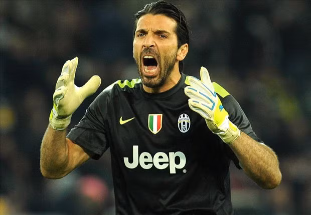 Mùa giải này, Buffon được ra sân thi đấu 27 trận cho Juve. Anh chỉ để lọt lưới 13 bàn và có tới 16 lần giữ sạch lưới và hiện là thủ thành có thành tích tốt nhất tại Serie A mùa giải này. Buffon vẫn đang ổn định và rất xuất sắc ở Serie A nhưng công việc của anh cũng có phần nhàn hạ hơn các đồng nghiệp rất nhiều bởi Juve quá mạnh so với phần còn lại ở giải đấu này.