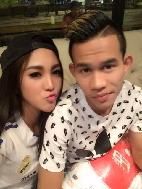 Được biết mối tình của Wariya Wongputtha và Sarawat Dechmitr bắt đầu từ năm 2013.