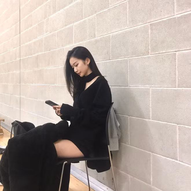 Nhìn những hình ảnh vô cùng đẹp đôi của Qshere và bạn trai, cư dân mạng chỉ còn biết ngậm ngùi chúc mừng.