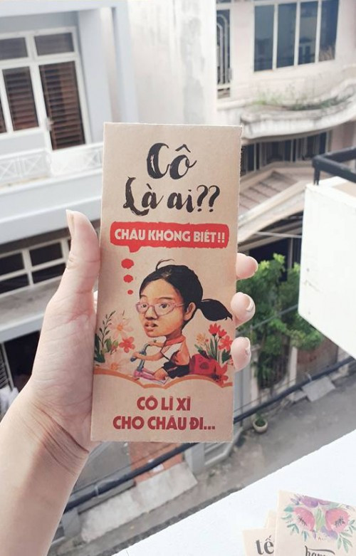 Câu nói "cô là ai? cháu không biết cô? cô đi ra đi" được các bạn trẻ đưa lên sản phẩm bao lì xì Tết 2018 của mình.