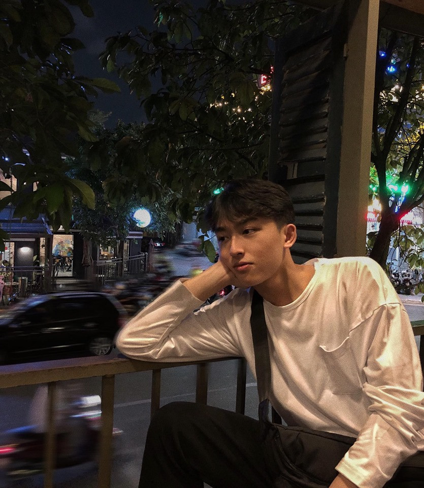 Dù được thêm kha khá fanpage đăng tải, cùng nhận được khá nhiều lời quan tâm, thế nhưng Tuấn Kiệt khẳng định cuộc sống của anh vẫn ổn và vẫn đi học, vui vẻ bên bạn bè như từng có chuyện gì xảy ra.