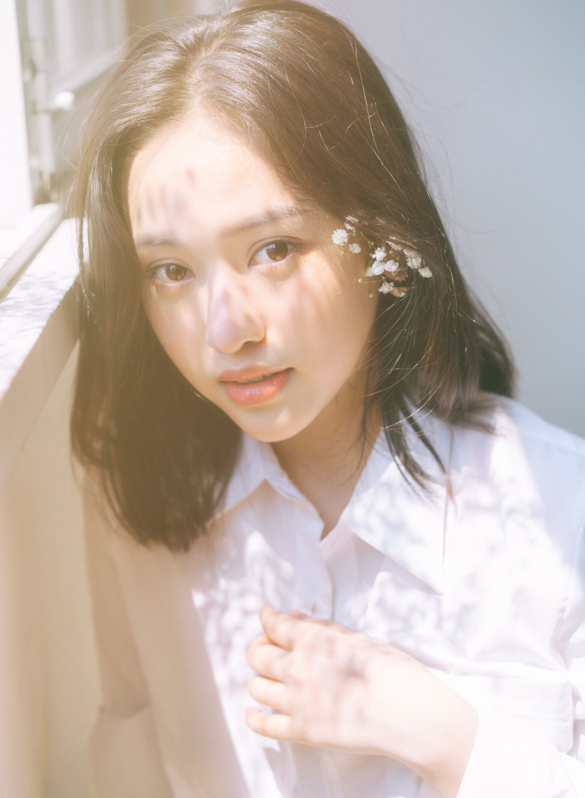 Sau khi thông tin Thúy Vi có người yêu được nhiều người biết tới, không ít ý kiến cho rằng cô nàng liệu có ấp ủ một scandal gì mới hay không? Nhưng bên cạnh đó vẫn nhiều người để lại lời chúc và hy vọng hot girl này sẽ hạnh phúc và càng chín chắn hơn trong từng bước đi của mình.