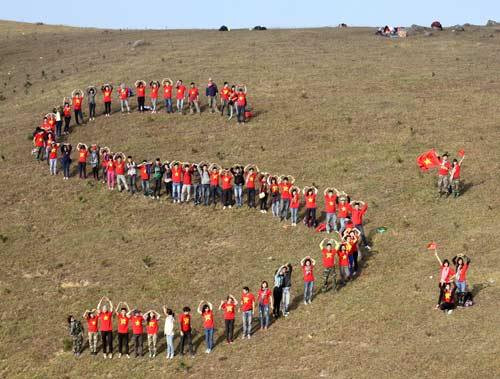 Từ hành động nhỏ nhưng lòng yêu nước sẽ trở nên nồng nàn và được tích lũy qua thời gian.