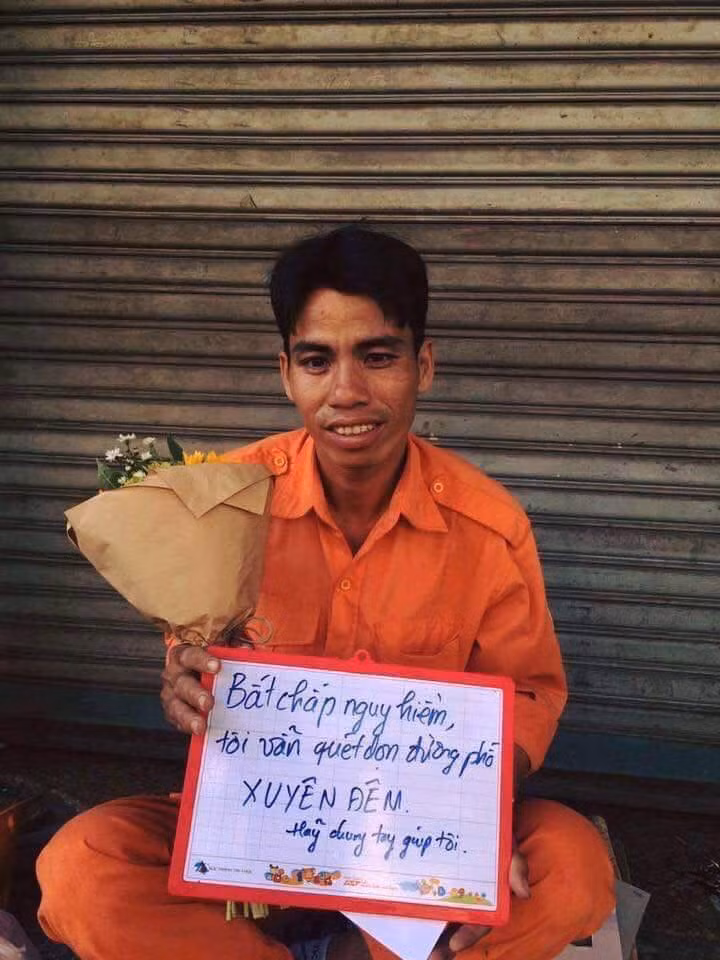 Dù chỉ là một thông điệp nhỏ nhưng nội dung của những tấm biển trên lại mang ý nghĩa rất to lớn với người dân Việt Nam và có thể cho họ biết lòng yêu nước của mình đang ở đâu.