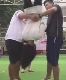 Trên thực tế, rất nhiều clip người thực hiện đã làm sai, bị ngã lộn người, có trường hợp để lại thương tích. Đặc biệt nguy hiểm hơn nếu trẻ em cũng a dua, học hỏi theo trào lưu tiềm ẩn nhiều rủi ro này.