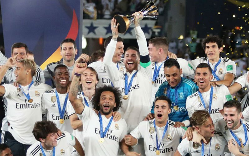 Real Madrid cũng sẽ đại náo thị trường chuyển nhượng với việc nhắm tới ít nhất 5 tân binh. Theo Don Balon, Real Madrid sẽ ký hợp đồng với ít nhất 5 cầu thủ ở 2 kỳ chuyển nhượng tới đây.