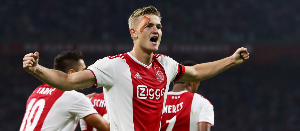 Theo The Sun, Pep Guardiola cùng Man City đang lên kế hoạch thực hiện cú hích chuyển nhượng, "đánh cắp" Matthijs de Ligt khỏi Ajax Amsterdam với giá 50 triệu bảng.