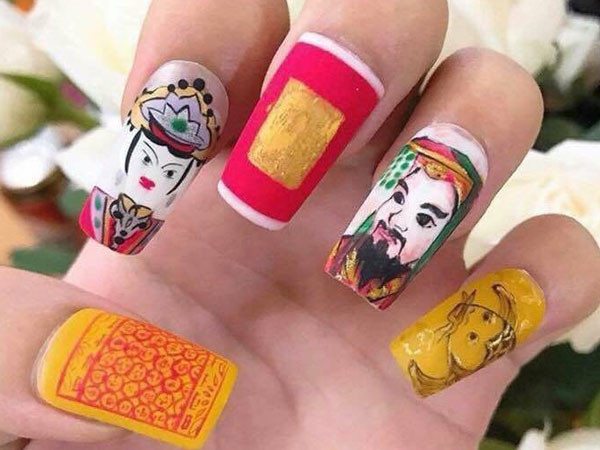 Trước đó bộ nail để theo xu hướng của tháng cô hồn cũng được đăng đàn trên mạng xã hội và nhanh chóng nhận được sự chú ý của nhiều người.
