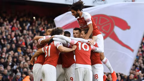 Đội bóng thành London đang muốn cắt giảm quỹ lương, cân bằng ngân sách nên sẽ tống tiễn hàng loạt ngôi sao ra khỏi sân Emirates Hè này. Aaron Ramsey, Petr Cech cùng Danny Welbeck đã nói lời chào tạm biệt. HLV Unai Emery cũng không muốn giữ bộ đôi tiền vệ Mesut Ozil và Mkhitaryan. Chưa dừng lại ở đây, Arsenal đã thông báo đến một vài thành viên nên tìm bến đỗ mới như Stephan Lichtsteiner, Jenkinson, Mohamed Elneny, Mustafi và Henrikh Mkhitaryan.