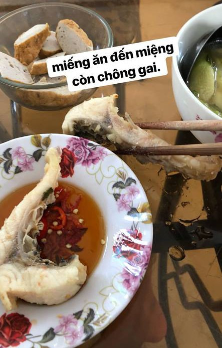 Miếng ăn tới miệng rồi còn rớt.