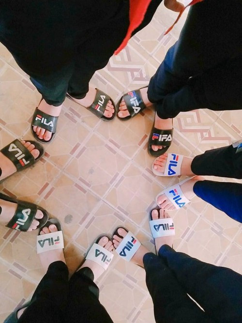 Fan cuồng tín đồ của hãng thời trang Fila.