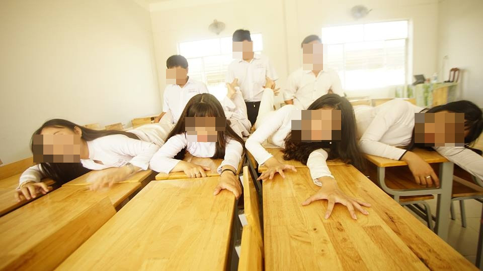 Những hình ảnh về nhóm 7 bạn trẻ này hiện đang được chia sẻ khá nhiều trên mạng xã hội.