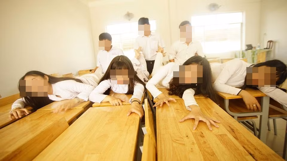 Những hình ảnh về nhóm 7 bạn trẻ này hiện đang được chia sẻ khá nhiều trên mạng xã hội.