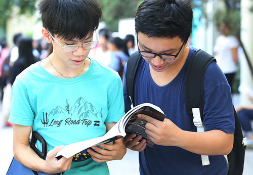 Cong bo diem chuan cua truong THPT chuyen “choi” cao nhat Ha Noi