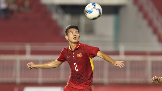 Văn Kiên cũng sở hữu tốc độ tốt, , khả năng luồn lách tốt cũng như phối hợp với tuyến giữa ăn ý.