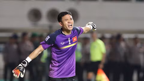 Doi hinh DTQG Viet Nam dau Curacao: Thay Park dat 