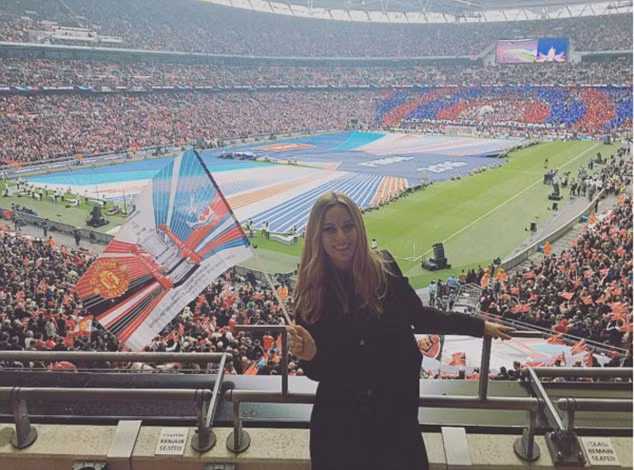 Trên Instagram của mình, cô vợ già của chàng thủ môn của ĐT Tây Ban Nha đã có dịp tìm hiểu thêm về văn hóa cũng như cảnh đẹp tại đất nước hình chiếc ủng. Ảnh: Instagram.