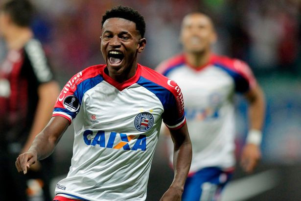 Theo tiết lộ từ Mirror, Ramires đã trở lại tầm ngắm của Arsenal trong TTCN hè tới.