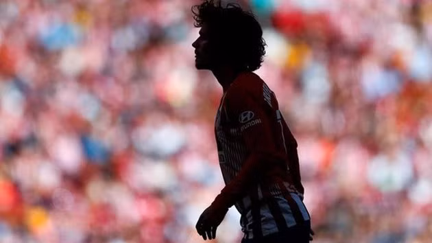 Theo một nguồn tin đáng tin cậy, Antoine Griezmann đã đạt được mọi thỏa thuận cá nhân với Barcelona. Vì vậy, tiền vệ người Pháp ở lại Atletico chỉ còn tính bằng ngày.